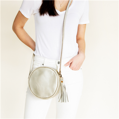 Banana Republic White Canteen Crossbody Bag Round Italian Leather Purse New  | eBay